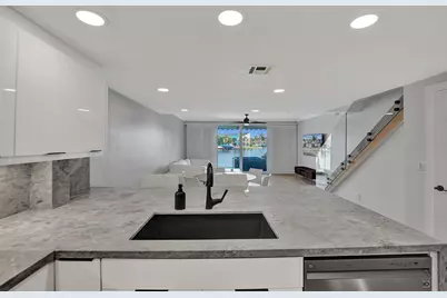 876 Jeffery Street, Boca Raton, FL 33487 - Photo 7