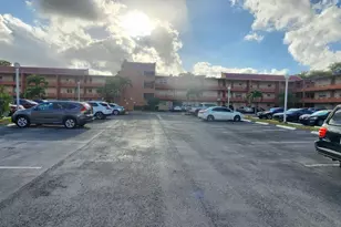 8842 W McNab Rd, Tamarac, FL 33321 - Photo 21