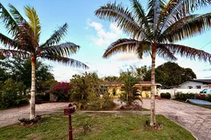 112 San Juan Dr, Palm Springs, FL 33461 - Photo 5