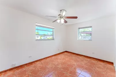 320 N 69th Way, Hollywood, FL 33024 - Photo 17
