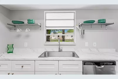 549 SW Buswell Avenue, Port Saint Lucie, FL 34983 - Photo 11