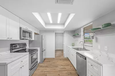 549 SW Buswell Avenue, Port Saint Lucie, FL 34983 - Photo 9