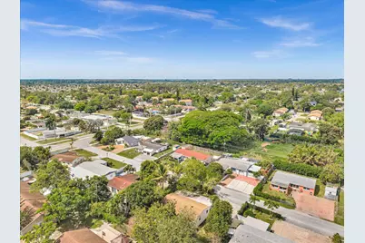 2192 Bonnie Drive, West Palm Beach, FL 33415 - Photo 57