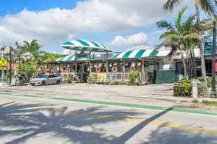 1968 NE 3rd St, Deerfield Beach, FL 33441 - Photo 37