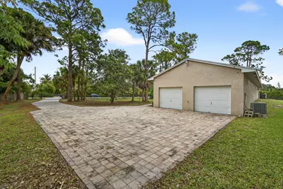 16932 Okeechobee Boulevard, The Acreage, FL 33470 - Photo 9