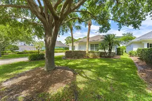 842 Carolina Cir SW, Vero Beach, FL 32962 - Photo 13