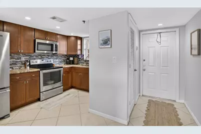 3001 W Rolling Hills Circle #501, Davie, FL 33328 - Photo 5