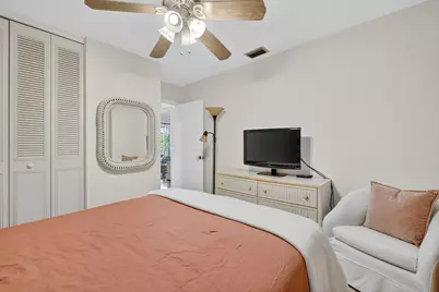 262 SE Monterey Avenue, Stuart, FL 34996 - Photo 19