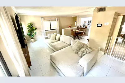 134 Wimbledon Lakes Drive, Plantation, FL 33324 - Photo 5