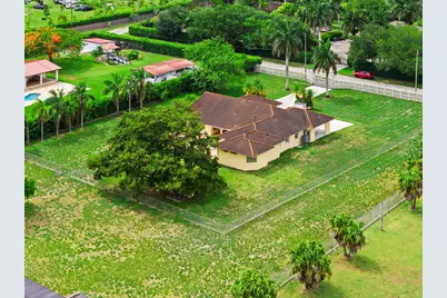 19340 SW 190th Street, Miami, FL 33187 - Photo 41
