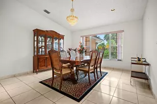 19340 SW 190th St, Miami, FL 33187 - Photo 11