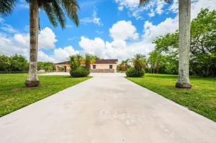 19340 SW 190th St, Miami, FL 33187 - Photo 5