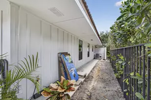 9 Kintyre Rd, Palm Beach Gardens, FL 33418 - Photo 65