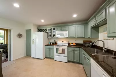 1040 Arezzo Circle, Boynton Beach, FL 33436 - Photo 5