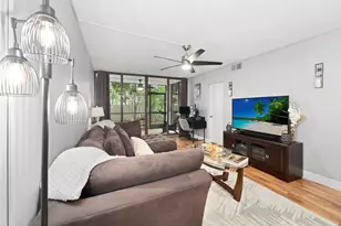 8421 Forest Hills Dr, Coral Springs, FL 33065 - Photo 9