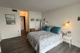 1301 NE Miami Gardens Dr, Miami, FL 33179 - Photo 3