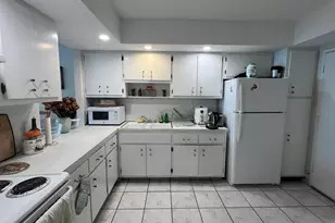 1301 NE Miami Gardens Dr, Miami, FL 33179 - Photo 11