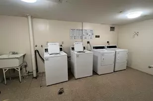 1301 NE Miami Gardens Dr, Miami, FL 33179 - Photo 13