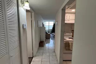 1301 NE Miami Gardens Dr, Miami, FL 33179 - Photo 9