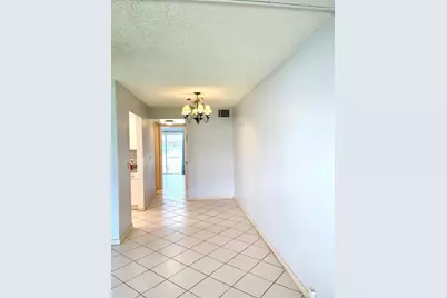 215 Canterbury J, West Palm Beach, FL 33417 - Photo 9