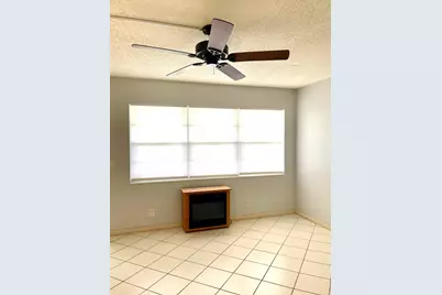 215 Canterbury J, West Palm Beach, FL 33417 - Photo 3