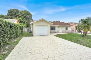 151 NE 26th Ave, Boynton Beach, FL 33435 - Photo 29