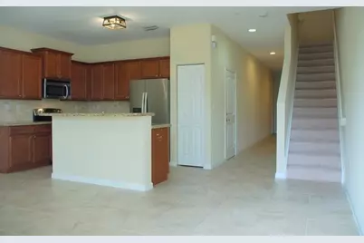 208 SW 7th Court, Pompano Beach, FL 33060 - Photo 7