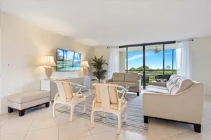 7564 Regency Lake Dr, Boca Raton, FL 33433 - Photo 7