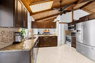 21521 E Hollandaire Dr Dr E, Boca Raton, FL 33433 - Photo 11