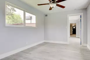 1760 NW 18th Street NW, Fort Lauderdale, FL 33311 - Photo 41