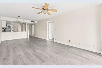 17 Royal Palm Way #103, Boca Raton, FL 33432 - Photo 11