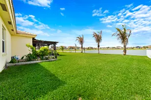 879 Bent Creek Dr, Fort Pierce, FL 34947 - Photo 23