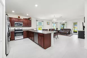 879 Bent Creek Dr, Fort Pierce, FL 34947 - Photo 5