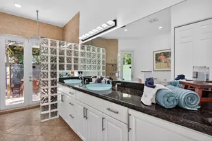 2101 NE 25th St, Wilton Manors, FL 33305 - Photo 33