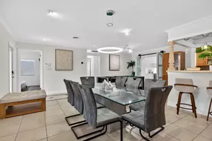 2101 NE 25th St, Wilton Manors, FL 33305 - Photo 13