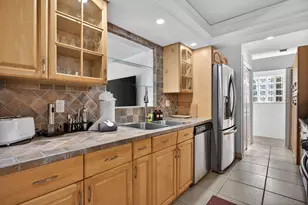 2101 NE 25th St, Wilton Manors, FL 33305 - Photo 19