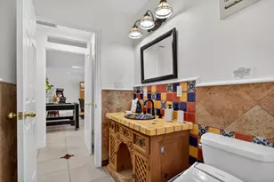 2101 NE 25th St, Wilton Manors, FL 33305 - Photo 27