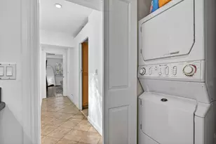 2101 NE 25th St, Wilton Manors, FL 33305 - Photo 37