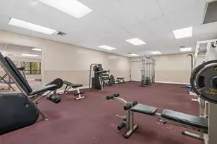 8305 Sunrise Lakes Blvd, Sunrise, FL 33322 - Photo 17