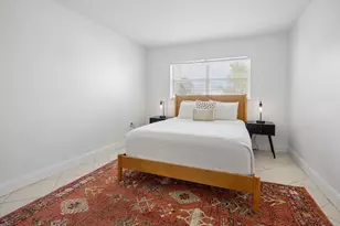 8305 Sunrise Lakes Blvd, Sunrise, FL 33322 - Photo 7