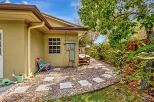 227 NE 12th St, Delray Beach, FL 33444 - Photo 5