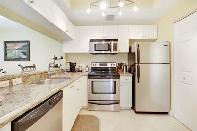 2802 Sarento Place #204, Palm Beach Gardens, FL 33410 - Photo 13