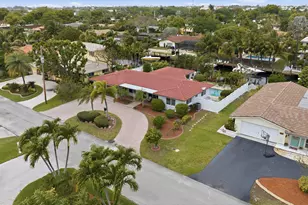 2211 NE 32nd St, Lighthouse Point, FL 33064 - Photo 13