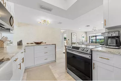 310 Wellesley Drive, Lake Worth, FL 33460 - Photo 11