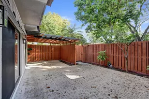 9111 SW 20th St, Davie, FL 33324 - Photo 7