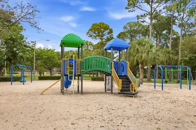 1807 18th Lane, Palm Beach Gardens, FL 33418 - Photo 35