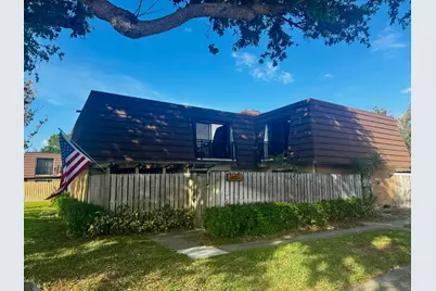 1807 18th Lane, Palm Beach Gardens, FL 33418 - Photo 5
