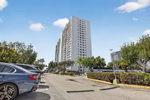 2851 NE 183rd St, Aventura, FL 33160 - Photo 23