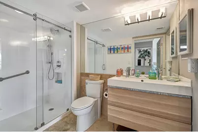 99 SE Mizner Boulevard #823, Boca Raton, FL 33432 - Photo 17