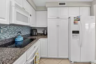 75 Venetian Dr, Delray Beach, FL 33483 - Photo 17